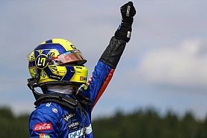 Norris mindenkinél jobban le akarja győzni Carlos Sainzot