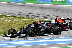 Hamilton destaca la "buena apuesta" de Mercedes con la estrategia
