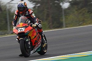 Le Mans Moto2: Fernandez beats Gardner as Lowes crashes out