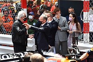 Flavio Briatore Isyaratkan Tertarik Kembali ke Formula 1