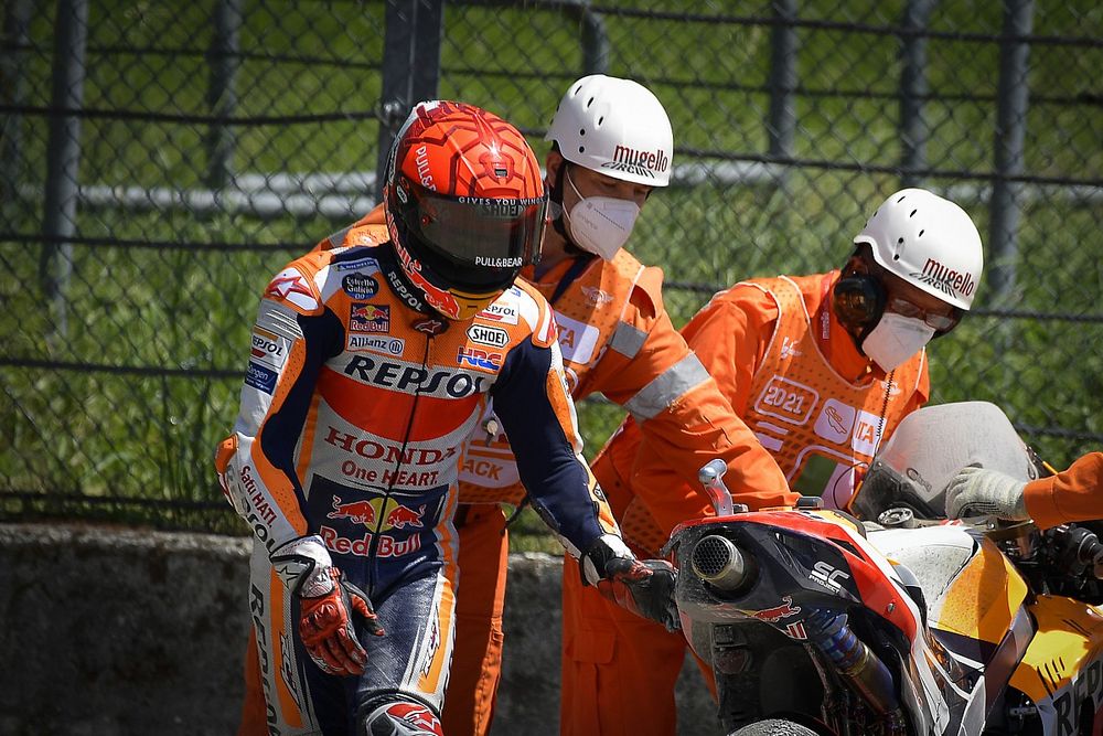 Márquez: "En cuanto intento pilotar de manera natural, me caigo"