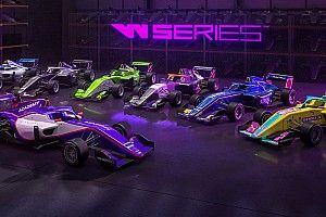 Гонщиц W Series разбили на команды