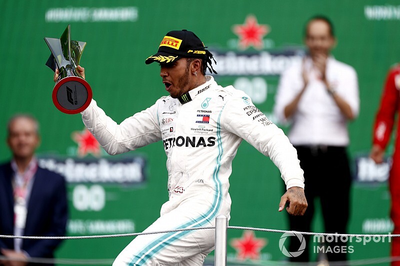 Hamilton különleges amerikai sapkája