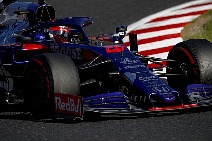 Villeneuve: "Kvyat, Red Bull için bir seçenek değil"