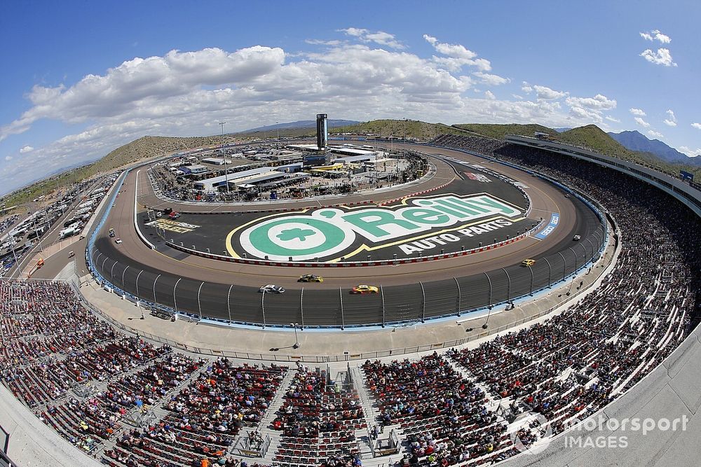 Joey Logano, Team Penske, Ford Mustang Shell Pennzoil track overview