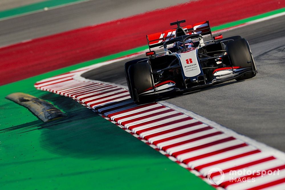 Először csak a Ferrari próbálhatja ki az új F1-es motort?