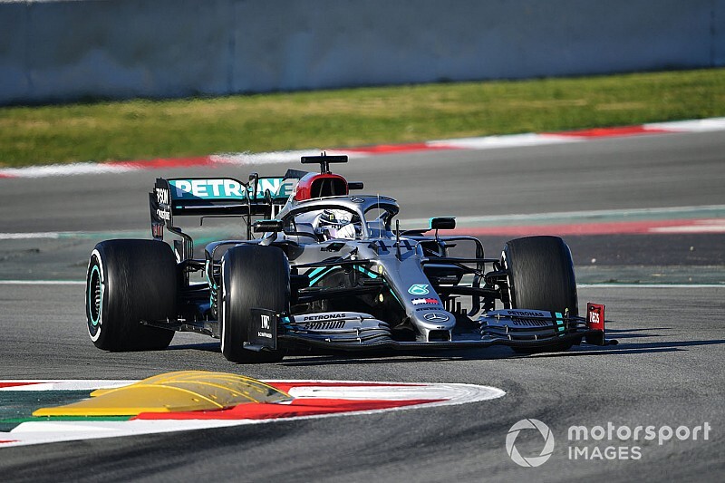 Fél évbe telhet lemásolni a Mercedes F1-es trükkjét