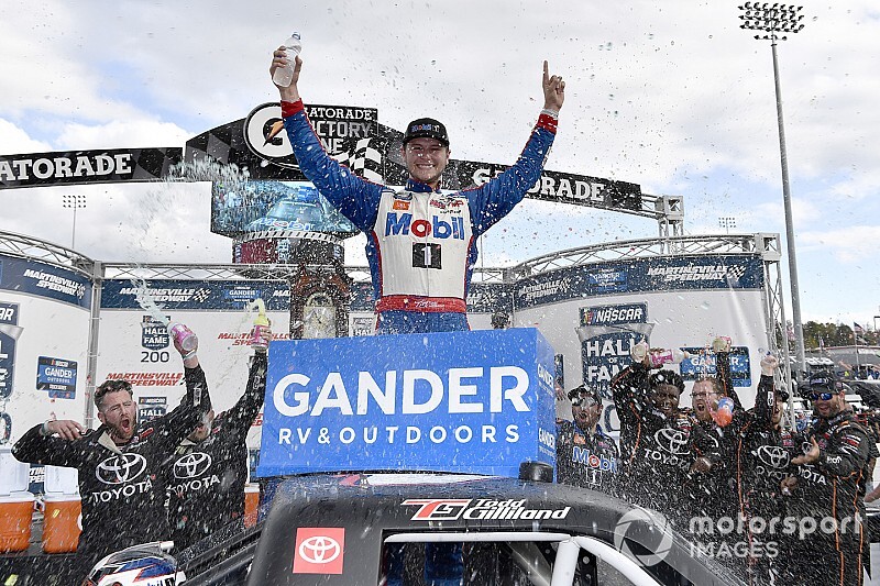 Todd Gilliland earns first win in wild Martinsville Truck race