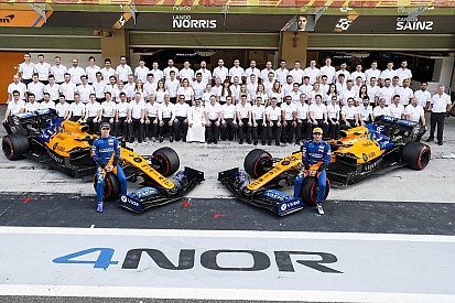 Las fotos de familia de equipos y pilotos para despedir 2019