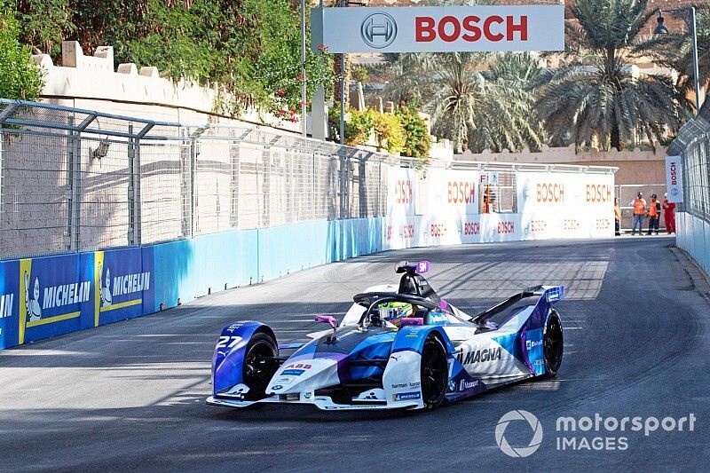 Diriyah E-Prix: BMW sürücüsü Sims yine pole pozisyonunda