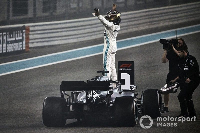 Lewis Hamilton, Mercedes AMG F1, 1st position, celebrates victory