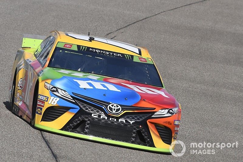 Kyle Busch, Joe Gibbs Racing, Toyota Camry M&M's