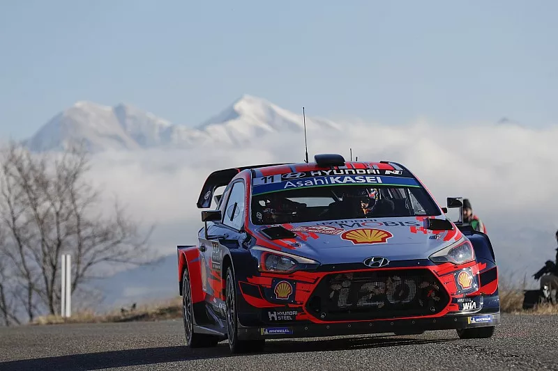 Thierry Neuville, Nicolas Gilsoul, Hyundai Shell Mobis WRT Hyundai i20 Coupe WRC