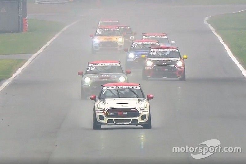 Mini Challenge, Monza, Gara 1: Tramontozzi domina sotto l'acqua
