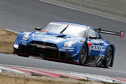 雪の影響で30分遅れで行われたセッション1、12号車カルソニックIMPUL GT-Rがトップ