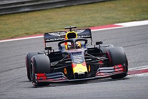 Verstappen na eerste dag: "Ziet er stuk beter uit dan in Bahrein"