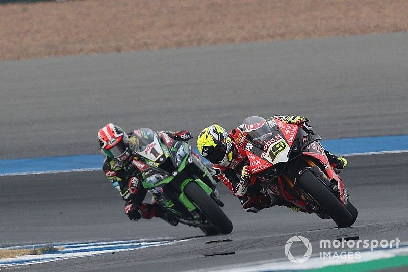 Rea mulai terbiasa tidak jadi patokan