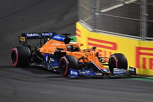 Ricciardo son turunda araca hasar verdiği için üzgün