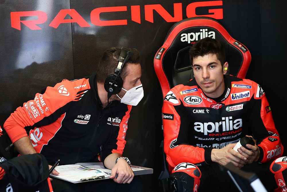 Maverick Vinales Mengaku Belum Temukan Motor Ideal