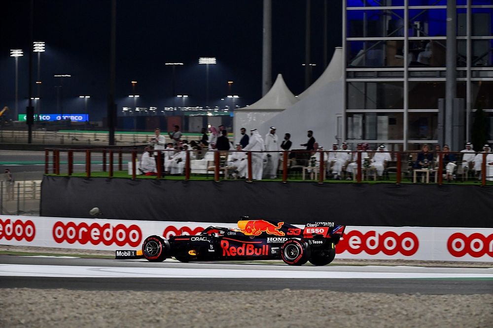 Resmi: Verstappen 5 sıra, Bottas 3 sıra grid cezası aldı, Sainz'a ceza yok!