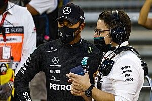 GP Abu Dhabi, Mercedes Upayakan Hamilton Bisa Comeback