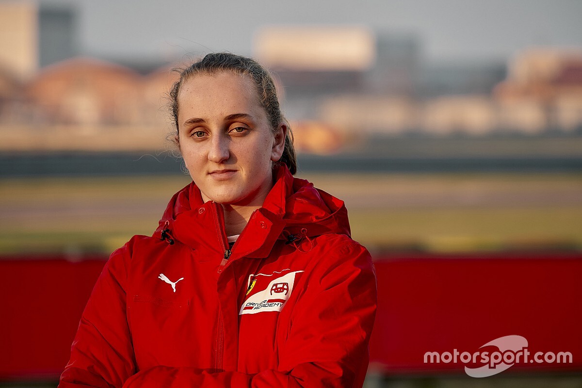フェラーリ育成に初の女性ドライバーが加入! 16歳のマヤ・ウィーグが1年契約