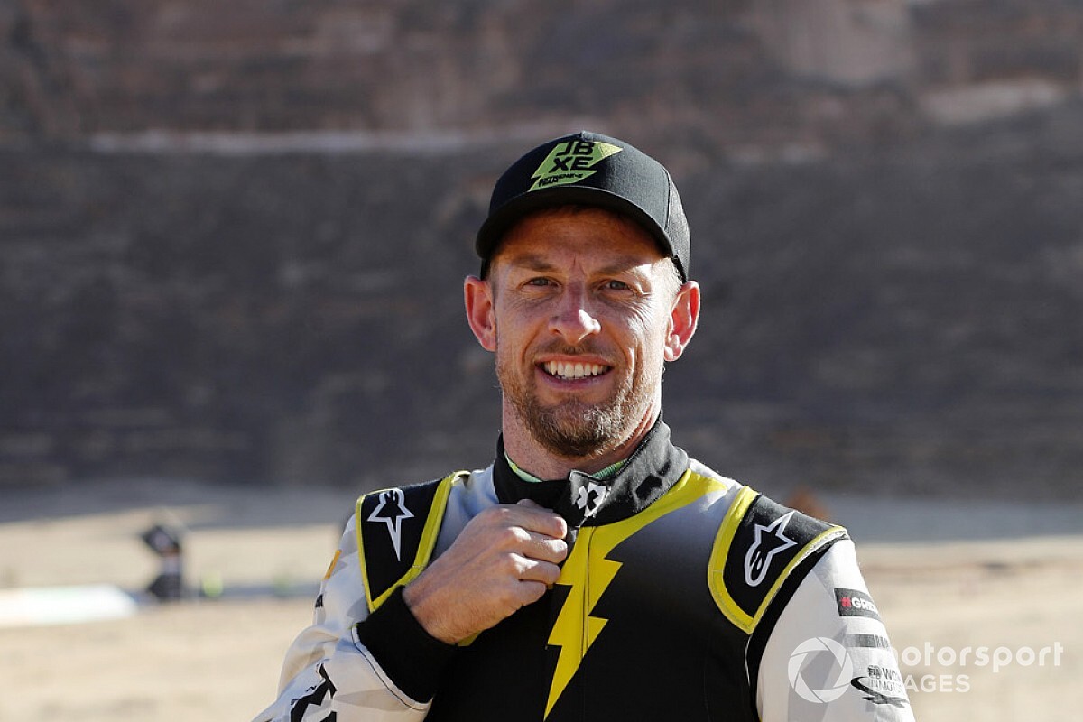 Jenson Button érdekes információt árult el Sainzról