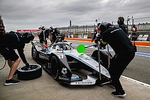 Wisselend optreden in vrije trainingen voor De Vries en Frijns