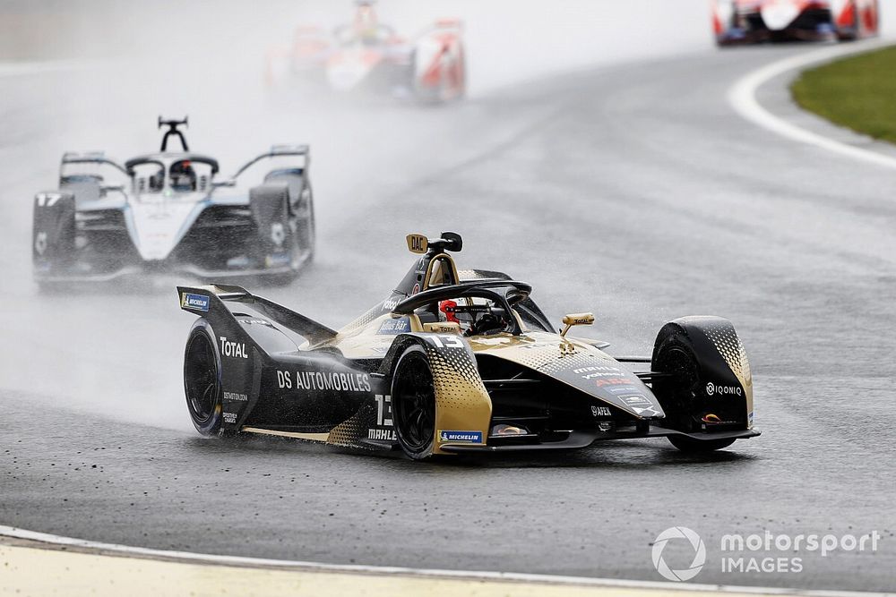 Vandoorne pénalisé, Félix da Costa disqualifié