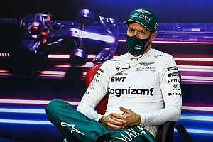 Феттель ждет ухода Хэмилтона из Mercedes? Себ не согласен