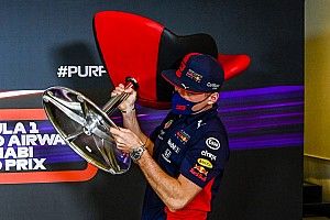 Horner: Annyiszor voltunk már harmadikak, hogy Max haza is vitte a széket!