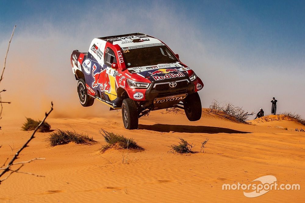 Atasi Perlawanan Sainz, Al-Attiyah Menangi Baja Hail 1
