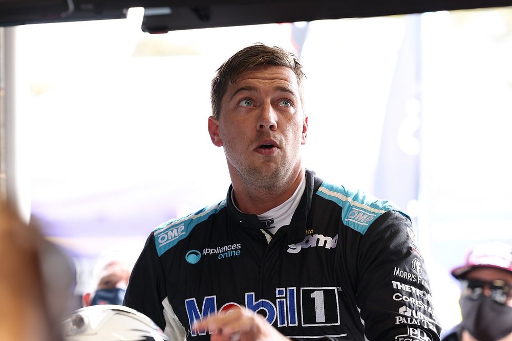 Chaz Mostert Klaim Pantas Raih Trofi di Balapan Kedua Sandown