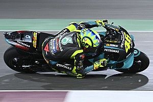 Lorenzo: Rossi “disappointed” me, his fans in Doha MotoGP