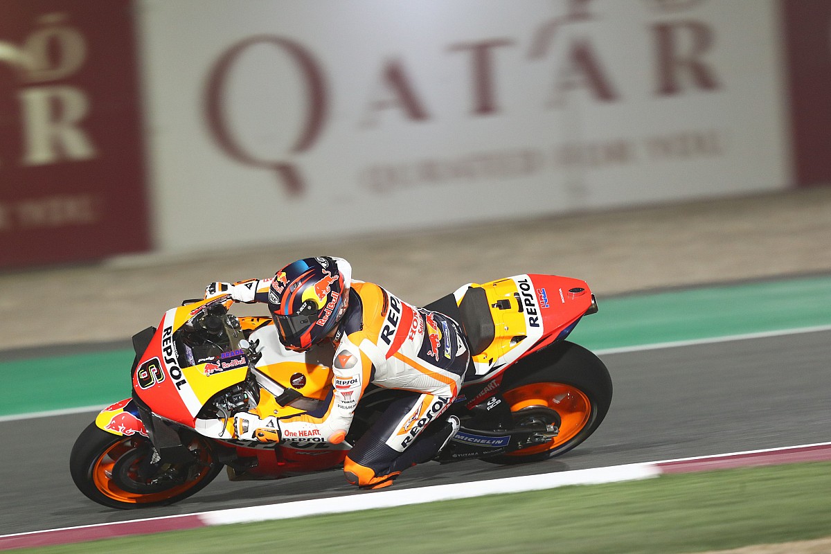 Bradl y Honda mandan en el shakedown de MotoGP en Qatar