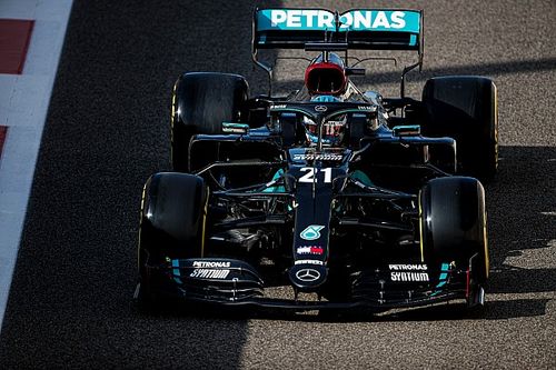 Mercedes lovend over snelheid De Vries bij Formule 1-testdebuut