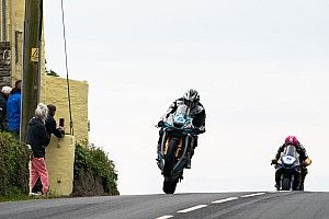 Isle of Man TT 2022: Rain cancels Wednesday’s Supersport race