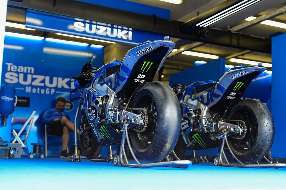 Box del Team Suzuki MotoGP