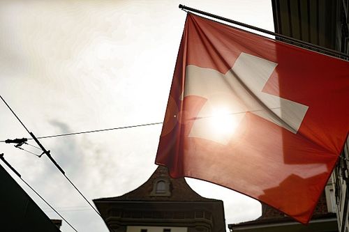¿Por qué están prohibidas las carreras en Suiza y cuándo volverán?