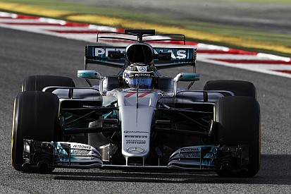 Bottas: "Los coches de 2017 son más complicados de pilotar con viento"