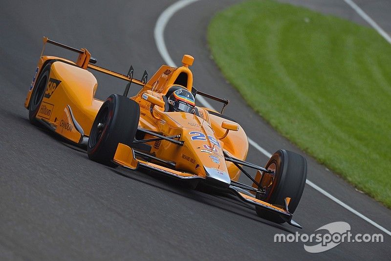 Alonso, à 365 km/h en virage : "Le pied droit a son propre cerveau !"