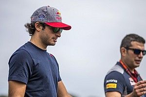 Sainz: "El ambiente en Toro Rosso no ha cambiado"