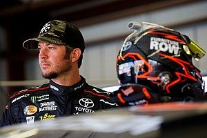 Truex takes Stage 2 victory at Kentucky