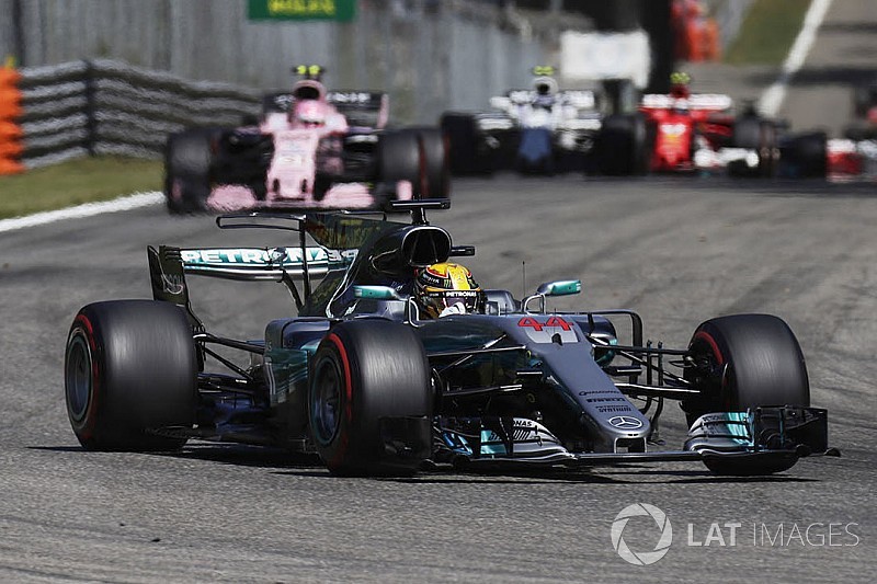 Hamilton : "Le moteur Mercedes est assurément meilleur que le Ferrari"