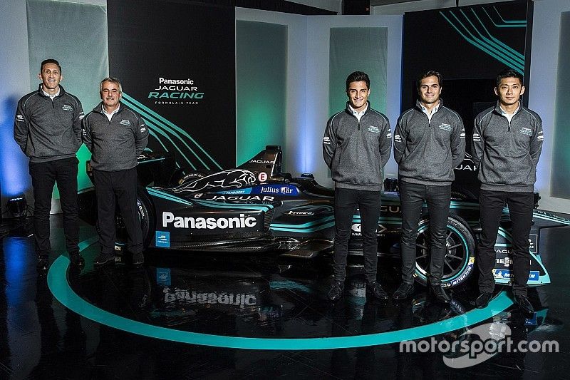 GALERIA: Veja imagens do novo carro da F-E de Nelsinho