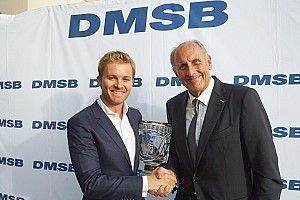 Formel-1-Weltmeister Nico Rosberg vom DMSB ausgezeichnet