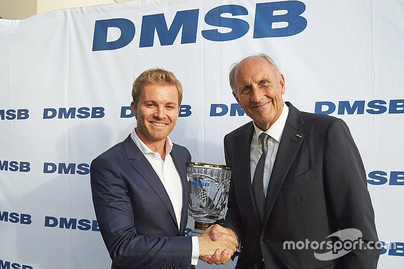 Formel-1-Weltmeister Nico Rosberg vom DMSB ausgezeichnet