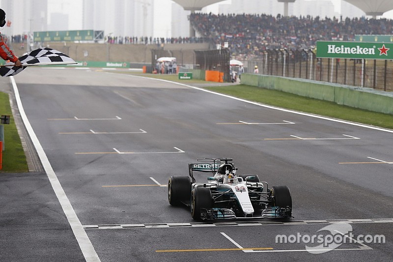 Relembre pilotos que, como Hamilton, dominaram GPs na F1