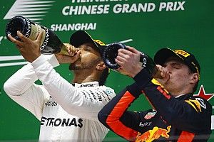 Foto's: Het weekend van Max Verstappen in China