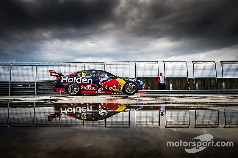 Symmons Plains Supercars: Whincup wins wet and wild pole